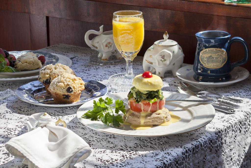 Isaiah Jones Homestead Bed And Breakfast Sandwich Exterior photo