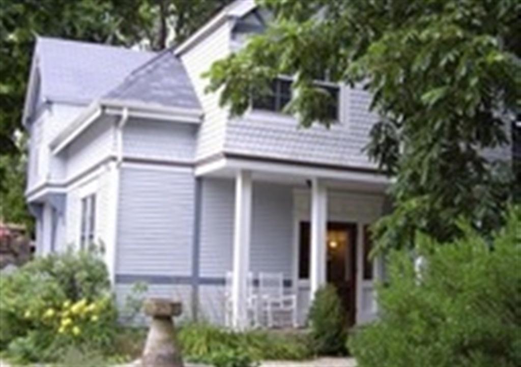 Isaiah Jones Homestead Bed And Breakfast Sandwich Exterior photo